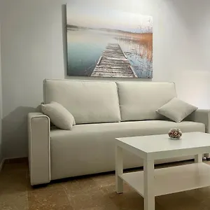 Piso En El Centro De Silencioso Y Con Gran Patio, Calle La Paz Huelva